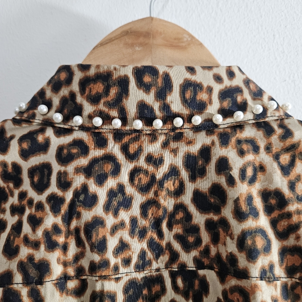 Charter Club Leopard Print And Pearl Women's Button Up Top - Picture 7 of 16